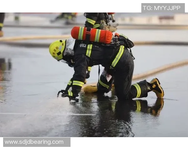 莫斯科火车头与矿工的激烈对决展现足球魅力与团队精神的巅峰对抗