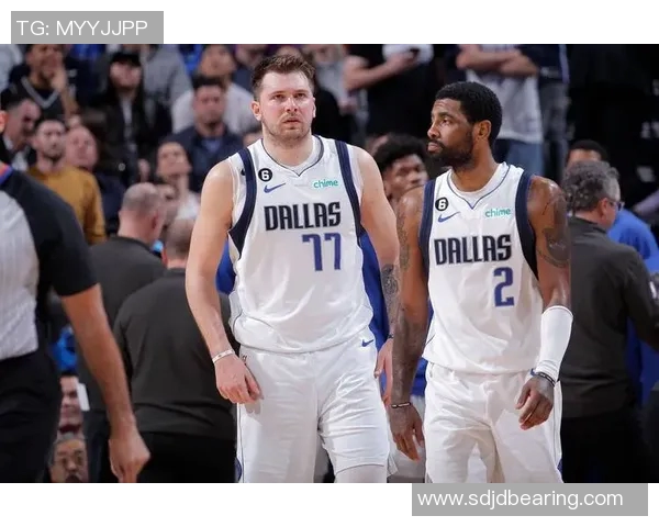 快船与灰熊激战正酣球迷期待精彩对决与精彩瞬间