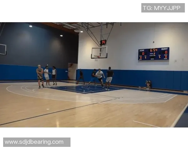 哈德斯联队迎战加迪夫城期待激烈对抗与精彩进球的较量 哈德斯联队迎战加迪夫城期待激烈对抗与精彩进球的较量