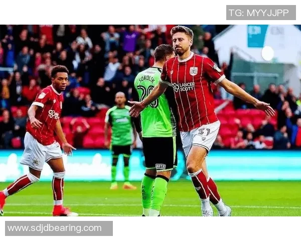 普雷斯顿与布城激战正酣精彩对决引发球迷热议 普雷斯顿与布城激战正酣精彩对决引发球迷热议