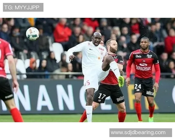 甘冈与奥尔良对决分析球队状态战术布置及胜负预测