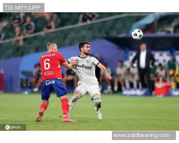 华沙军团与哥罗纳的激烈对决揭示波兰足球新格局 华沙军团与哥罗纳的激烈对决揭示波兰足球新格局