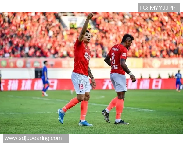 恒大与申花历史交锋比分回顾及精彩瞬间分析 恒大与申花历史交锋比分回顾及精彩瞬间分析