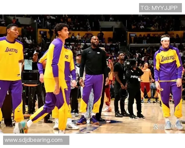 热火与骑士激战三月二十一日NBA赛场精彩对决即将上演 热火与骑士激战三月二十一日NBA赛场精彩对决即将上演