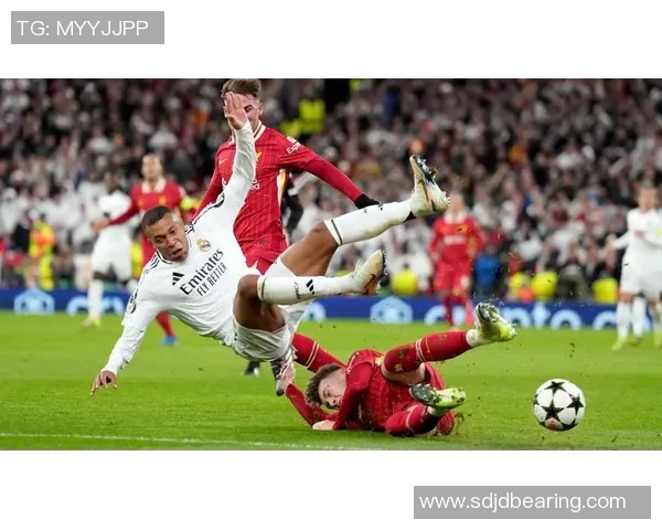 皇马与利物浦激战录播回顾精彩瞬间与战术分析 皇马与利物浦激战录播回顾精彩瞬间与战术分析